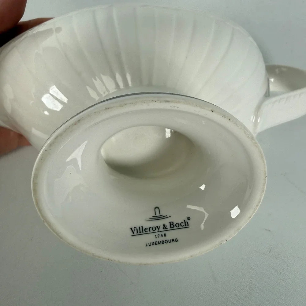 Villeroy & Boch GRAVY BOAT Fine China 1748‎ LUXEMBOURG